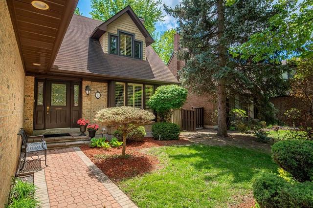 13 Fernside Crt, House detached with 4 bedrooms, 4 bathrooms and 4 parking in Toronto ON | Image 23