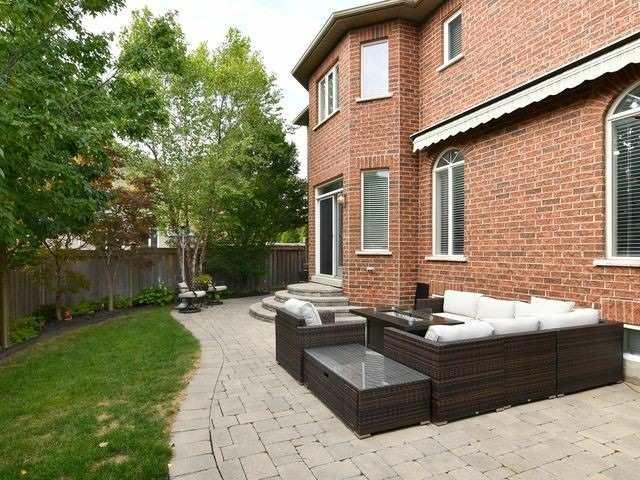 220 Innville Cres, House detached with 4 bedrooms, 5 bathrooms and 6 parking in Oakville ON | Image 32