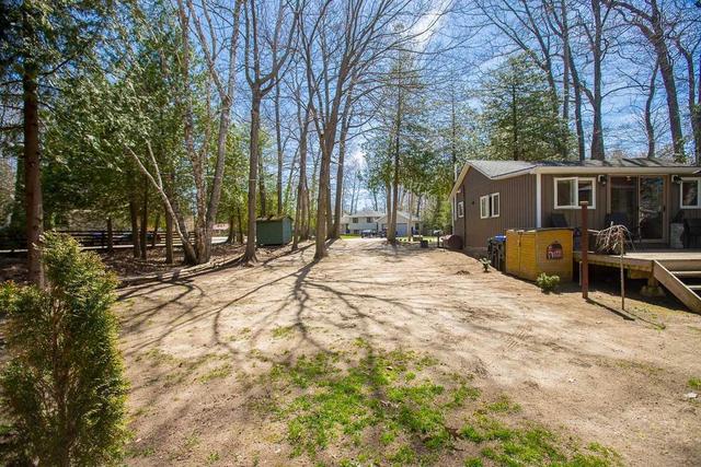 578 Oxbow Park Dr, House detached with 2 bedrooms, 1 bathrooms and 8 parking in Wasaga Beach ON | Image 8