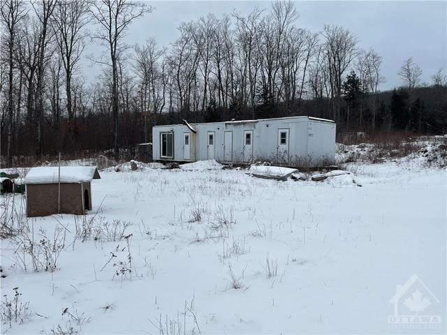 1786 Kashawakawak Lake Trail, House detached with 1 bedrooms, 1 bathrooms and 10 parking in North Frontenac ON | Image 15