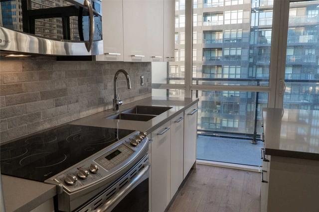 1209 - 169 Fort York Blvd, Condo with 1 bedrooms, 1 bathrooms and 1 parking in Toronto ON | Image 7
