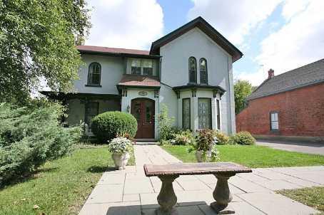 135 Church St, House detached with 1 bedrooms, 5 bathrooms and 5 parking in Stratford ON | Image 1