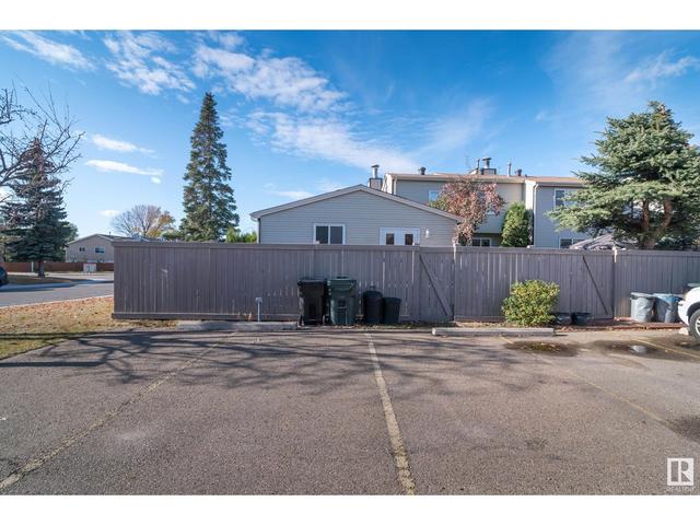849 Village Dr, House attached with 3 bedrooms, 1 bathrooms and 2 parking in Edmonton AB | Image 34