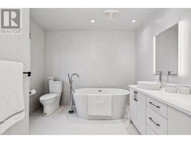 2928 W 32nd Avenue, House detached with 5 bedrooms, 5 bathrooms and 2 parking in Vancouver BC | Image 19