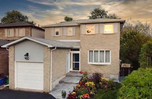 49 Charlton Cres, House detached with 3 bedrooms, 3 bathrooms and 3 parking in Ajax ON | Image 1