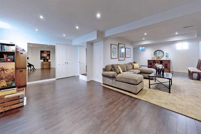 49 Miranda Crt, House detached with 4 bedrooms, 5 bathrooms and 6 parking in Vaughan ON | Image 24