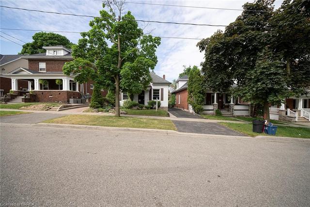 45 Superior Street, House detached with 3 bedrooms, 1 bathrooms and null parking in Brantford ON | Image 34