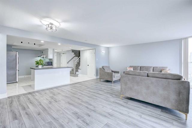 lph7 - 600 Rexdale Blvd, Condo with 2 bedrooms, 3 bathrooms and 2 parking in Toronto ON | Image 9