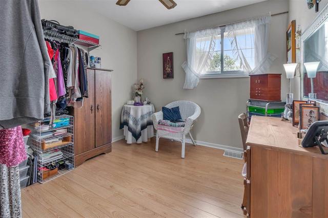 631 Aylmer Crescent, Home with 2 bedrooms, 2 bathrooms and null parking in Kingston ON | Image 16
