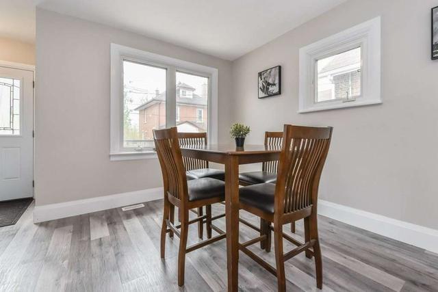 27 Verney St, House detached with 3 bedrooms, 1 bathrooms and 6 parking in Guelph ON | Image 4