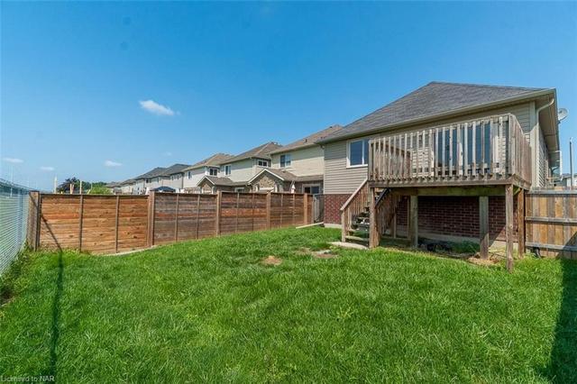 8532 Milomir Street, House detached with 3 bedrooms, 2 bathrooms and 3 parking in Niagara Falls ON | Image 35