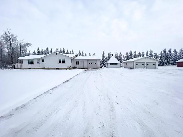 14571 - Hwy 697, House detached with 3 bedrooms, 2 bathrooms and 20 parking in Mackenzie County AB | Image 5