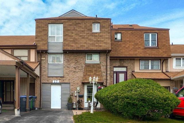 27 Fanshawe Dr, House attached with 3 bedrooms, 3 bathrooms and 4 parking in Brampton ON | Image 1