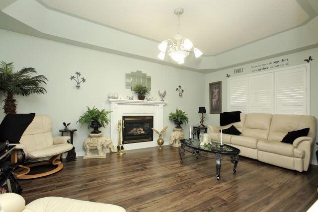 1439 Greenvalley Tr, House detached with 4 bedrooms, 4 bathrooms and 2 parking in Oshawa ON | Image 7