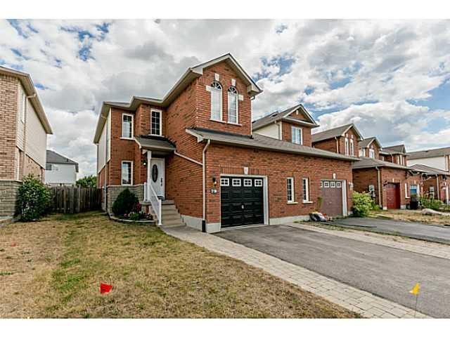 79 Pringle Dr, House attached with 3 bedrooms, 3 bathrooms and null parking in Barrie ON | Image 2