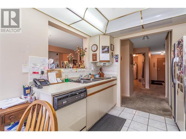 164 - 1045 Sutherland Avenue, Condo with 2 bedrooms, 2 bathrooms and 1 parking in Kelowna BC | Image 11