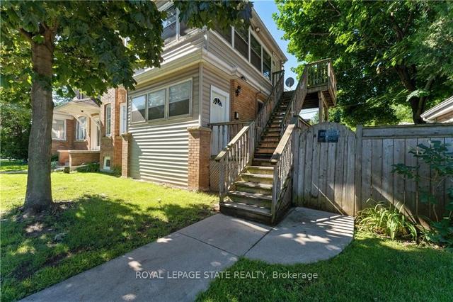 32 Rosslyn Ave S, House detached with 5 bedrooms, 4 bathrooms and 2 parking in Hamilton ON | Image 28