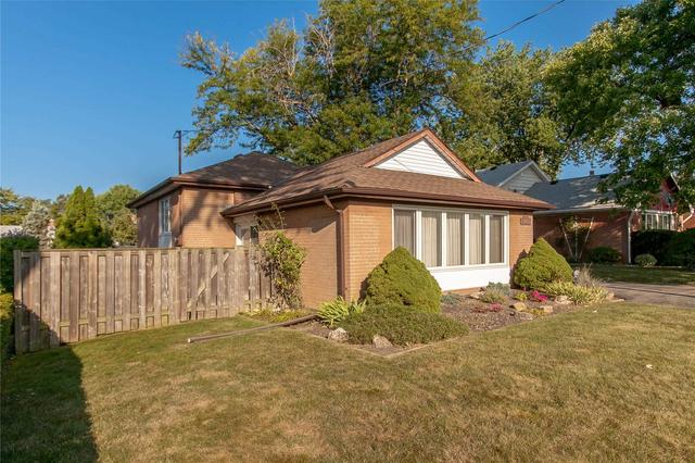 1262 De Quincy Cres, House detached with 3 bedrooms, 2 bathrooms and 3 parking in Burlington ON | Image 23