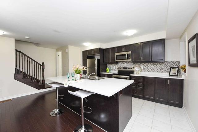 80 - 1222 Rose Way, House attached with 3 bedrooms, 3 bathrooms and 2 parking in Milton ON | Image 4