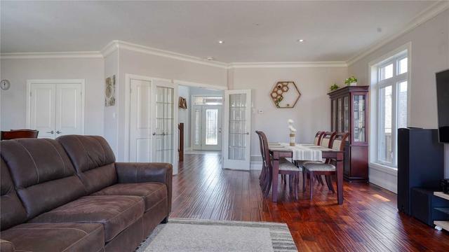 1089 Eagletrace Dr, House detached with 4 bedrooms, 2 bathrooms and 4 parking in London ON | Image 6