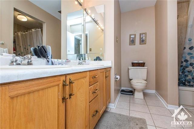 1473 Thurlow Street, Townhouse with 3 bedrooms, 2 bathrooms and 3 parking in Ottawa ON | Image 19