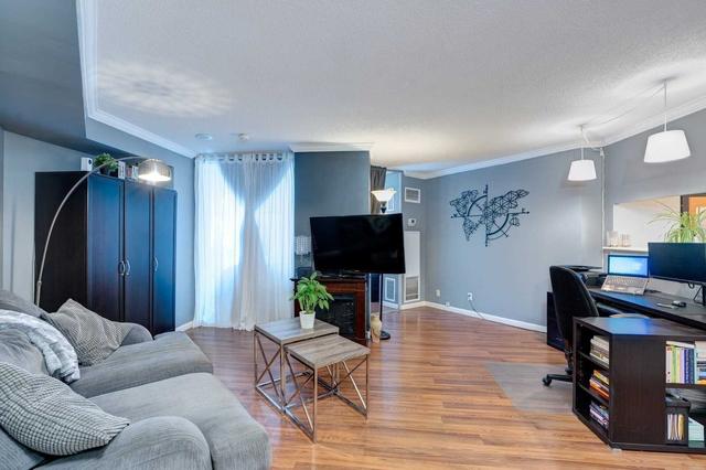322 - 24 Wellesley St W, Condo with 1 bedrooms, 1 bathrooms and 0 parking in Toronto ON | Image 1