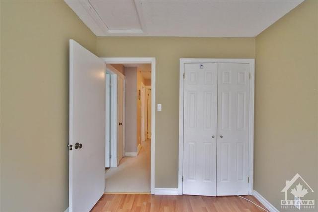 44 Lightfoot Place, Townhouse with 3 bedrooms, 3 bathrooms and 2 parking in Ottawa ON | Image 16