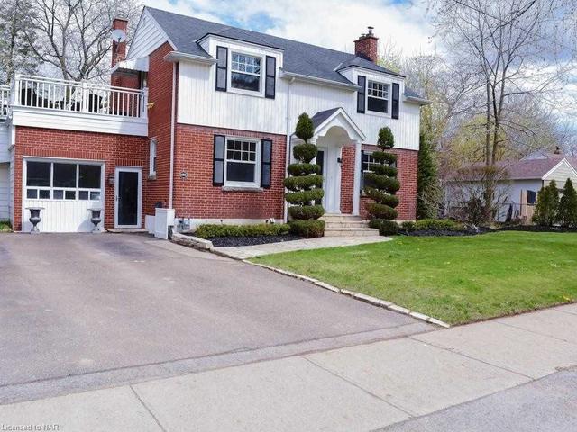 6751 Barker St, House detached with 3 bedrooms, 3 bathrooms and 4 parking in Niagara Falls ON | Image 12