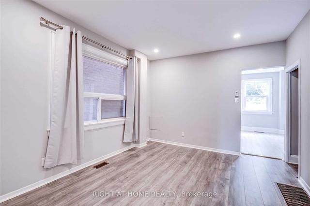 2023 Dufferin St, House semidetached with 3 bedrooms, 2 bathrooms and 3 parking in Toronto ON | Image 23