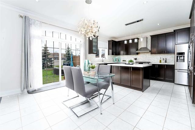 6 Ivanhoe Crt, House detached with 4 bedrooms, 5 bathrooms and 6 parking in Brampton ON | Image 39