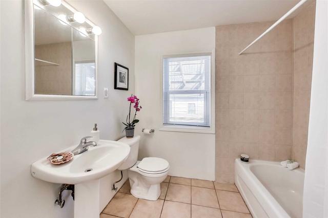 239 Beatrice St, House semidetached with 4 bedrooms, 4 bathrooms and 1 parking in Toronto ON | Image 7