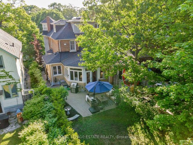 31 Victoria Park Ave, House semidetached with 5 bedrooms, 4 bathrooms and 3 parking in Toronto ON | Image 23