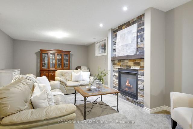 21 Hampton St, House detached with 2 bedrooms, 3 bathrooms and 4 parking in Brant ON | Image 14