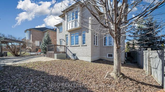 4 Quatro Cres, House detached with 4 bedrooms, 5 bathrooms and 6 parking in Brampton ON | Image 31