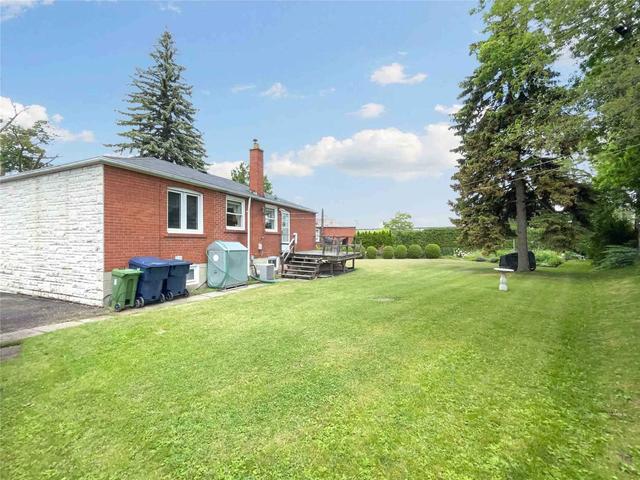 2 Frey Cres, House detached with 2 bedrooms, 2 bathrooms and 8 parking in Toronto ON | Image 10