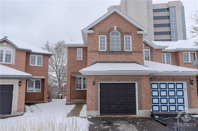 31 Scout Street, Townhouse with 4 bedrooms, 4 bathrooms and 2 parking in Ottawa ON | Image 2