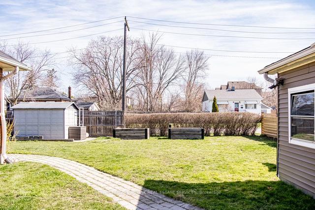 1358 Leighland Rd, House detached with 4 bedrooms, 2 bathrooms and 11 parking in Burlington ON | Image 32