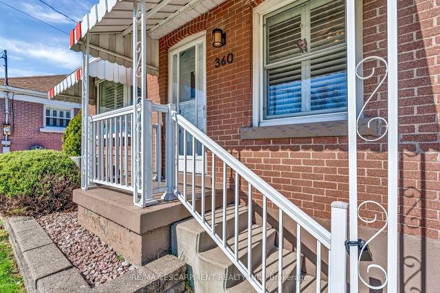 360 East 25th St, House detached with 2 bedrooms, 1 bathrooms and 3 parking in Hamilton ON | Image 36