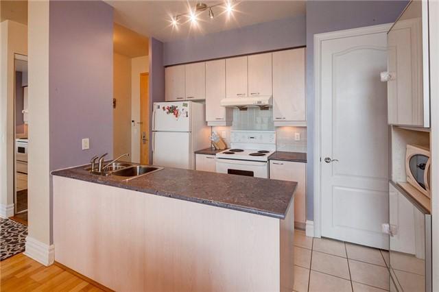 Uph10 - 48 Suncrest Blvd, Condo with 2 bedrooms, 2 bathrooms and 2 parking in Markham ON | Image 7