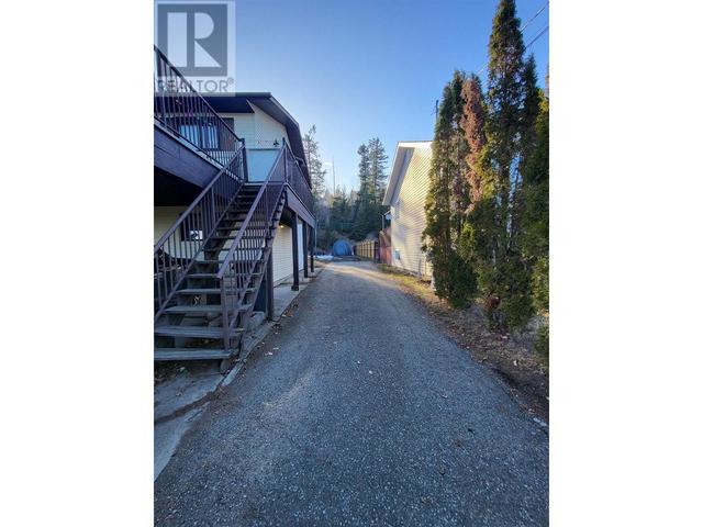 6497 Lalonde Road, House detached with 5 bedrooms, 3 bathrooms and null parking in Prince George BC | Image 6