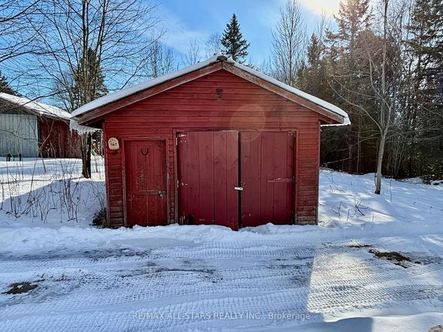 1057 Base Line Rd, House detached with 3 bedrooms, 2 bathrooms and 13 parking in Kawartha Lakes ON | Image 28