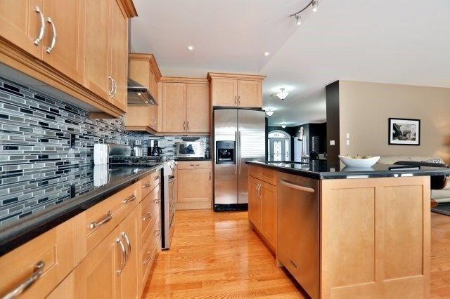2204 Providence Rd, House detached with 4 bedrooms, 4 bathrooms and 2 parking in Oakville ON | Image 6