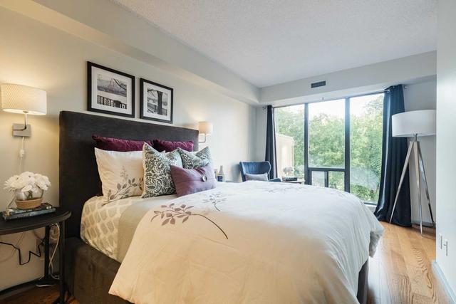 302 - 456 College St, Condo with 2 bedrooms, 2 bathrooms and 0 parking in Toronto ON | Image 3