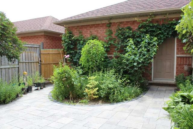 139 Benjamin Hood Cres, House attached with 3 bedrooms, 4 bathrooms and 2 parking in Vaughan ON | Image 11