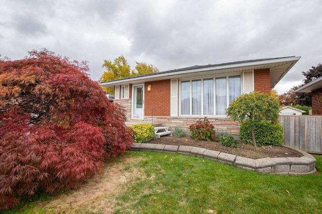 124 Delmar Dr, House detached with 1 bedrooms, 3 bathrooms and 5 parking in Hamilton ON | Image 12