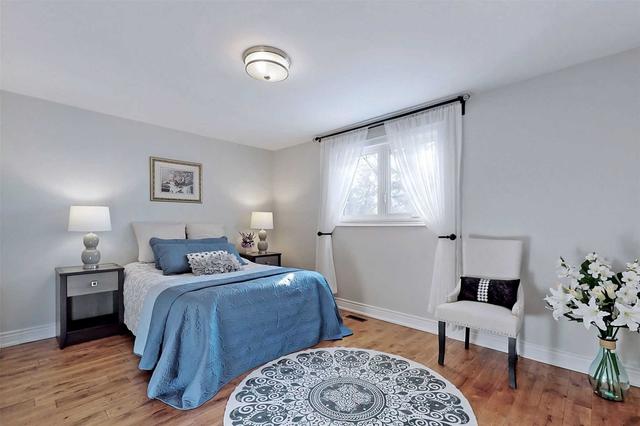 57 Fulbert Cres, House detached with 3 bedrooms, 3 bathrooms and 2 parking in Toronto ON | Image 22