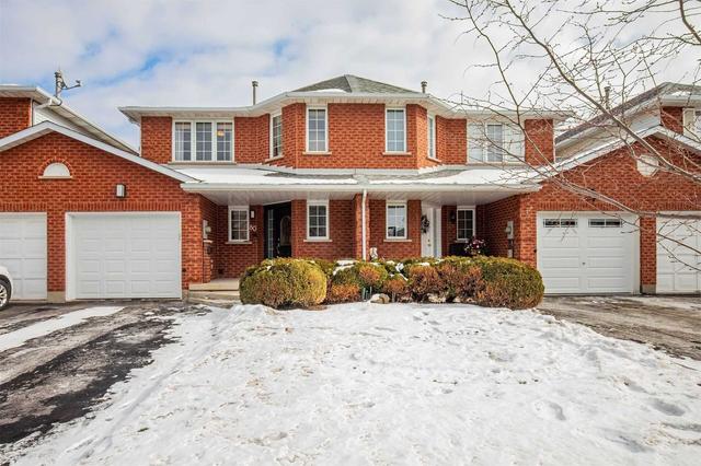 80 Chelsea Cres, House attached with 2 bedrooms, 3 bathrooms and 2 parking in Hamilton ON | Image 1