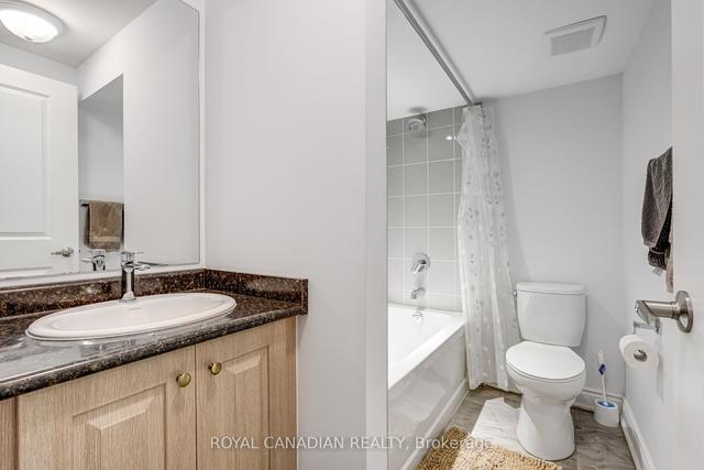 131 Lichfield Rd W, House attached with 3 bedrooms, 5 bathrooms and 3 parking in Markham ON | Image 32
