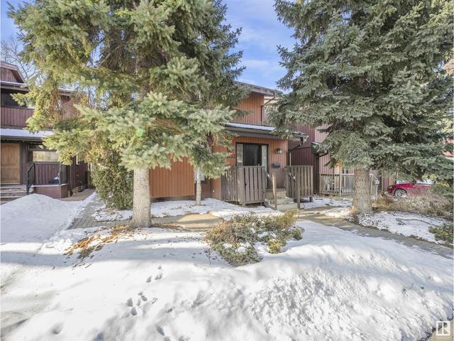 11533 University Av Nw, House detached with 4 bedrooms, 3 bathrooms and null parking in Edmonton AB | Image 3
