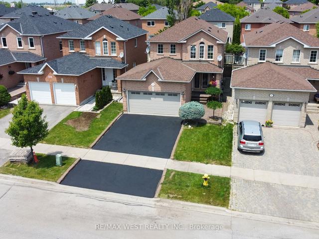 143 Colombo Cres, House detached with 3 bedrooms, 4 bathrooms and 4 parking in Vaughan ON | Image 12